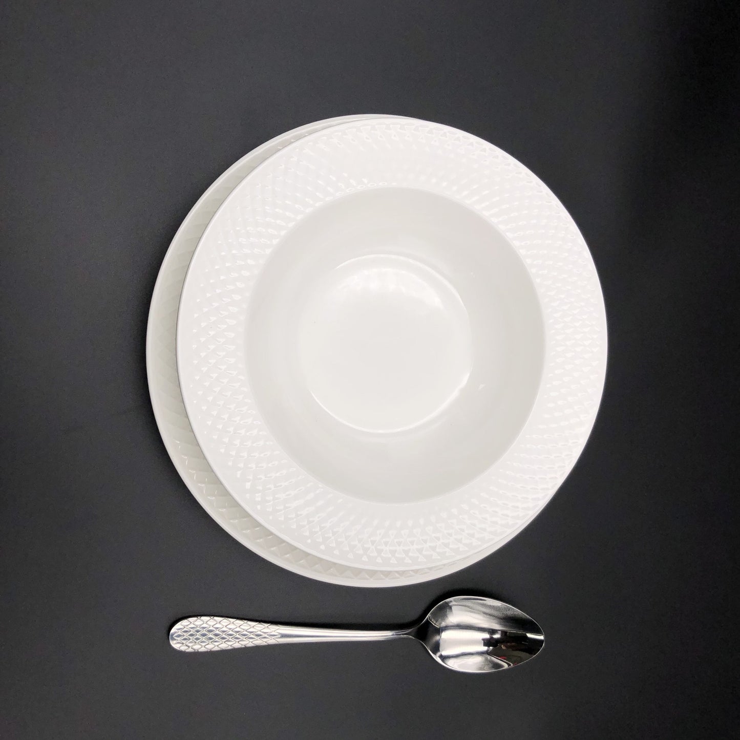 18 Piece Set- 6 Porcelain Deep Plate Dinnerware/ 6 Dinner Plates/ 6 Dinner Spoons